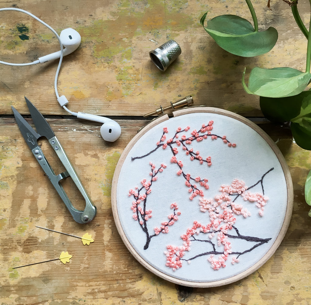 17 crafty podcasts, my favourites + a few bonus non crafty podcasts